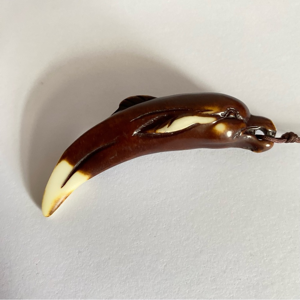 Dolphin Tooth Shape Pendant Necklace